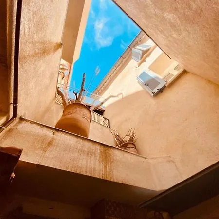  douce Nuit Médiévale  Apartamento *